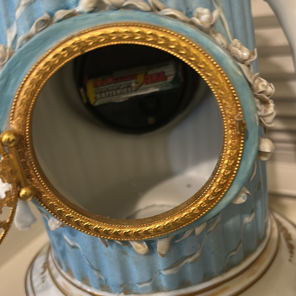 Vintage Tiche  mantle clock - Picture 6 of 9